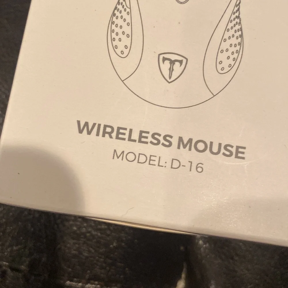 NWT Compute Cordless/ Wireless Mouse Model: D-16